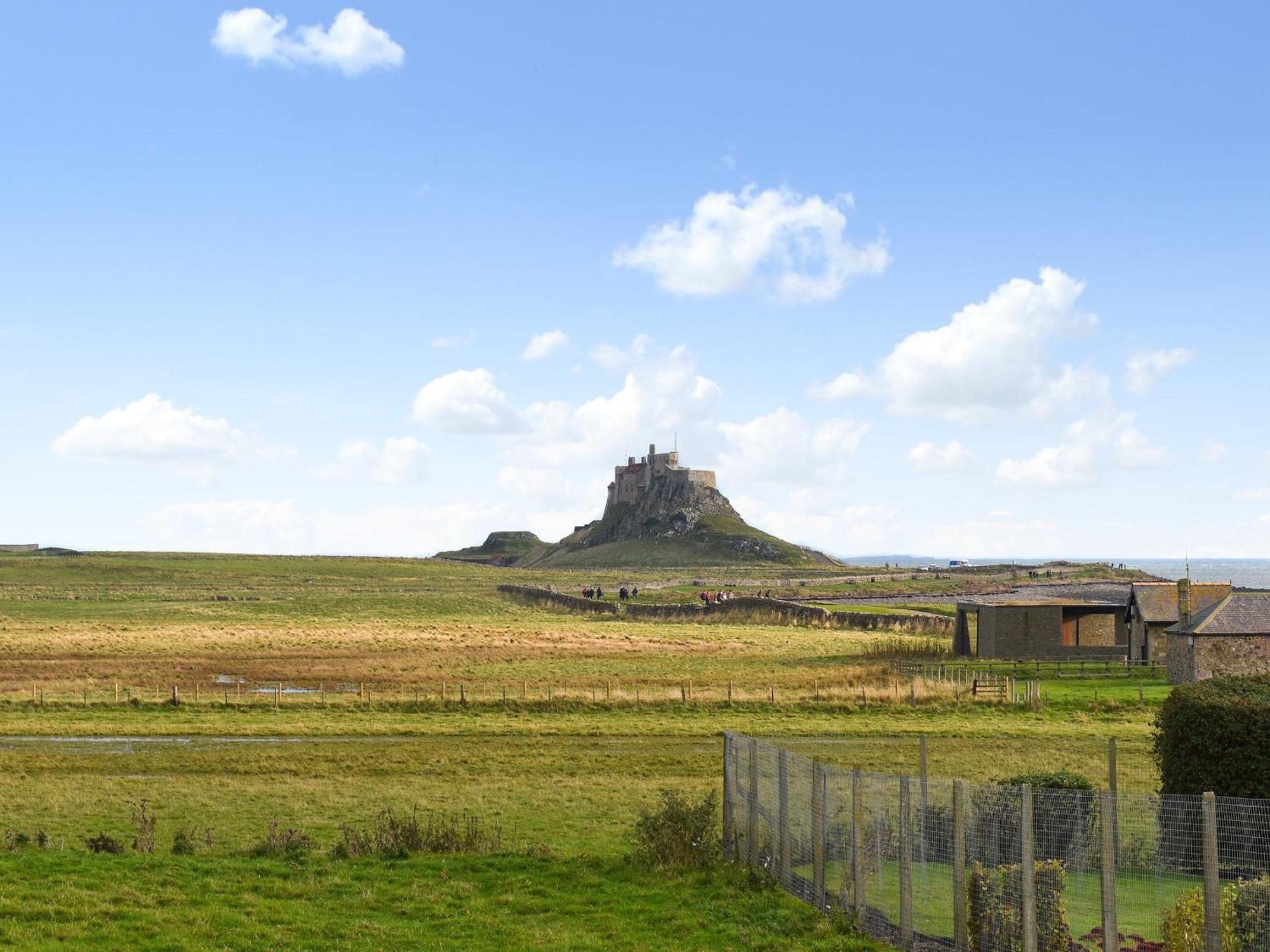 Lower Bamburgh View Holy Island of Lindisfarne Esterno foto